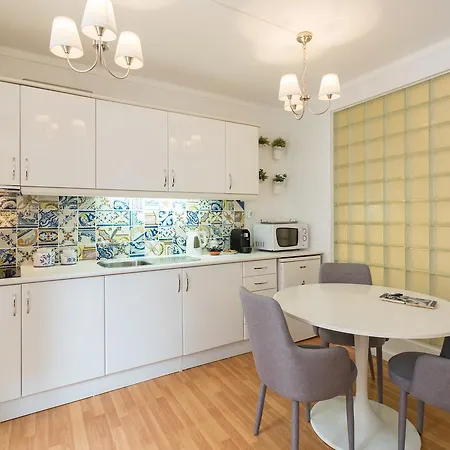 Apartment Bairrus - Rossio Lissabon